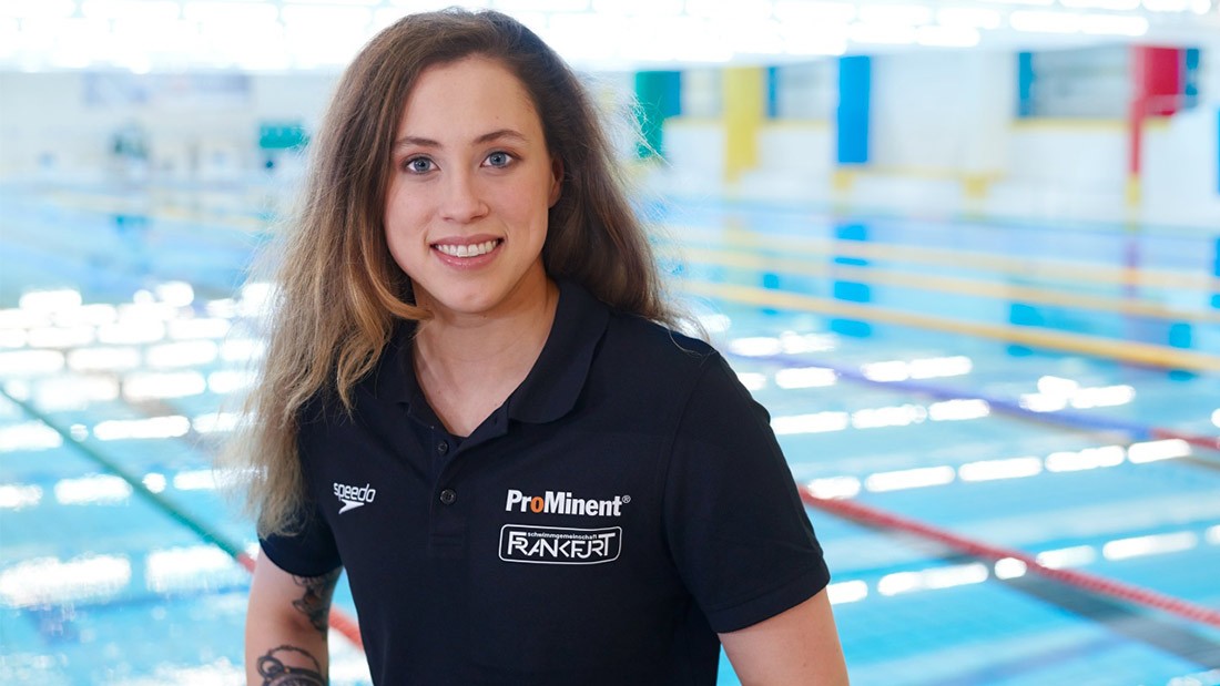 A água é o seu elemento – A ProMinent apoia a nadadora Sarah Köhler